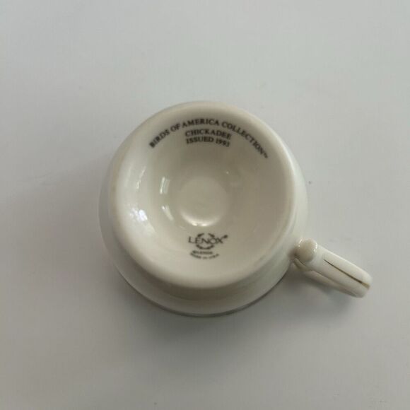 Vintage Lenox Birds of America collection 1993 Chickadee tea cup and saucer - Picture 5 of 5